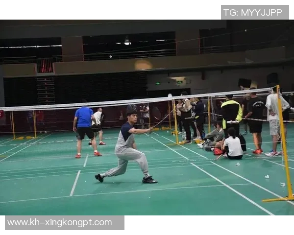 实时新闻深圳羽毛球队创新盯防战术解析与实战应用探讨